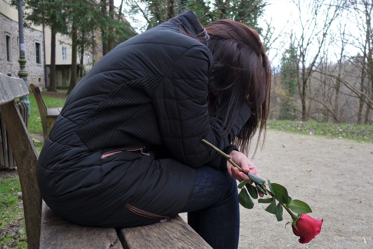 女性だから失恋が辛くなる、失恋で苦しくなるメカニズム